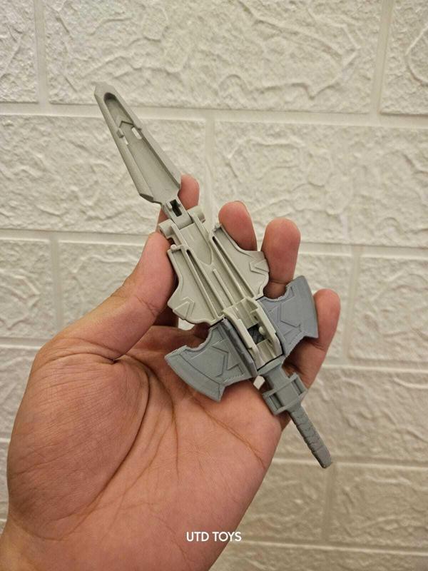 Power Ranger Mystic Force Megazord Titan Zord Magiking Axe