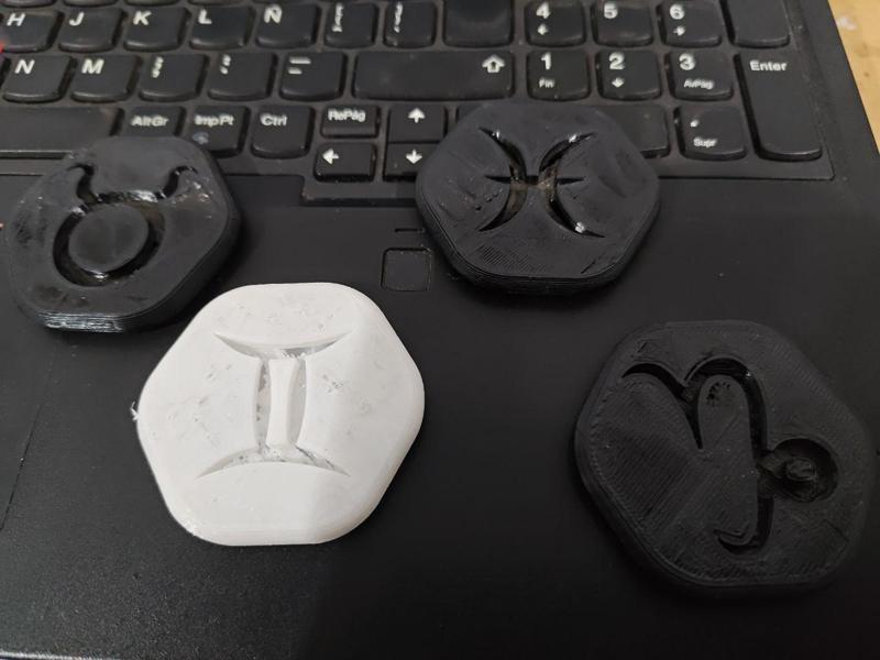 Pieces with zodiac symbols 2.0 / Pieces with Zodiac symbols 2.0