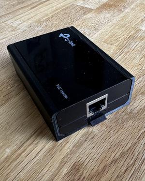 TP-Link POE150S wall mount