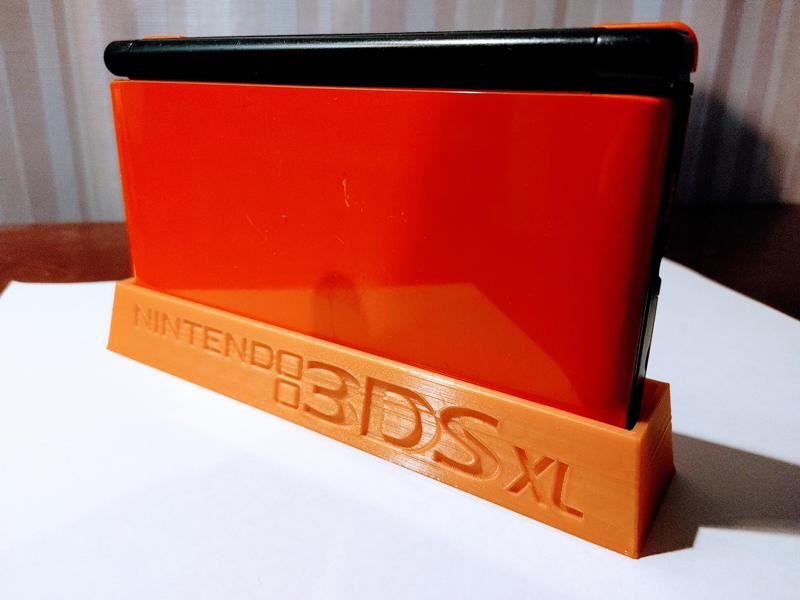 Nintendo 3DS XL Stand With Logo