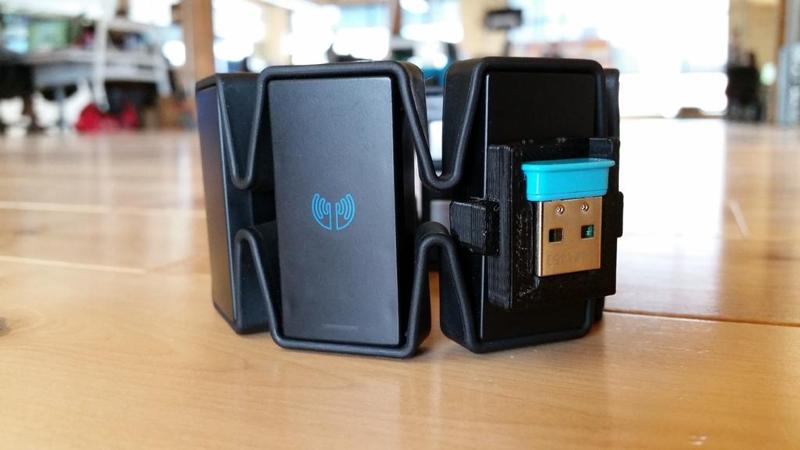 Myo Armband Bluetooth Adapter Holder