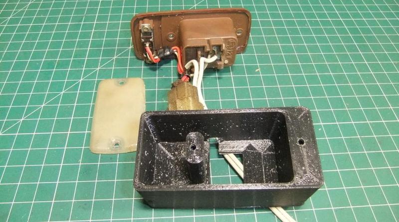 1st Gen Toyota 4Runner Deck Light Housing