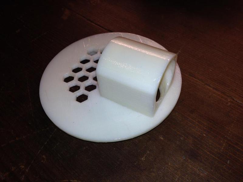 Basement Furnace Drain Cover with ring for 3.5" drain