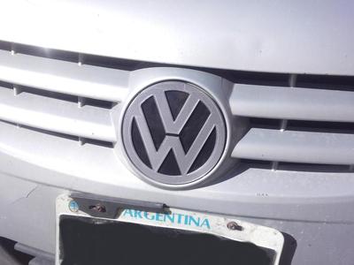 VW GOL TREND 2007 FRONT EMBLEM
