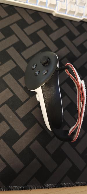 Compact Battery Cover for Meta Quest 3 Controller - Small Hands Friendly