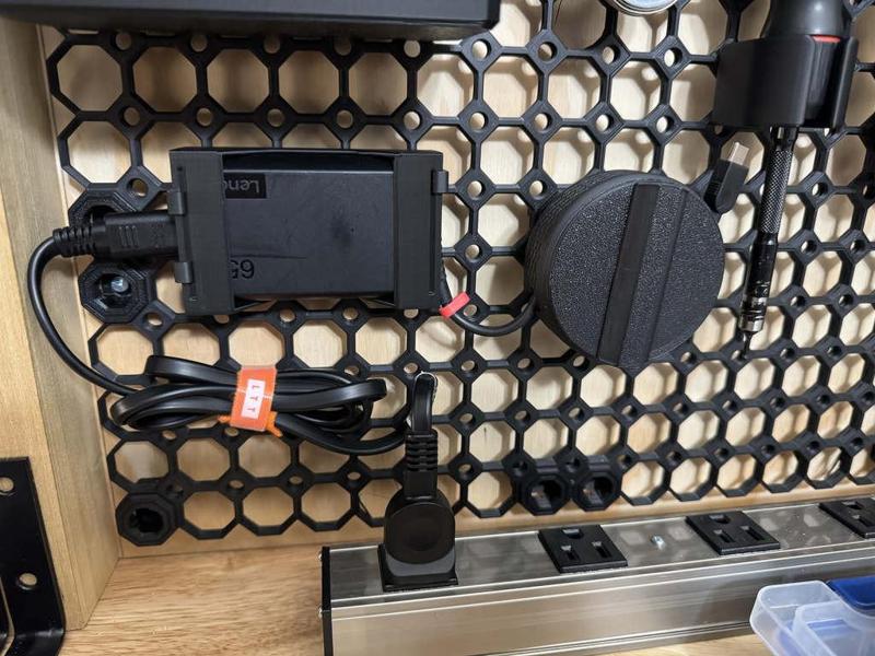 ThinkPad 65W Slim Power Brick Holder - Multiboard