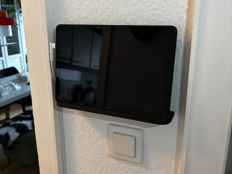 Universal Tablet (Wall) Mount with 18° Angle