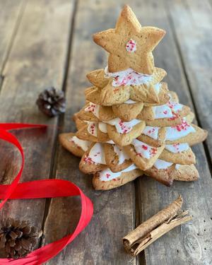 CHRISTMAS COOKIE CUTTERS: CHRISTMAS COOKIE PINE TREE