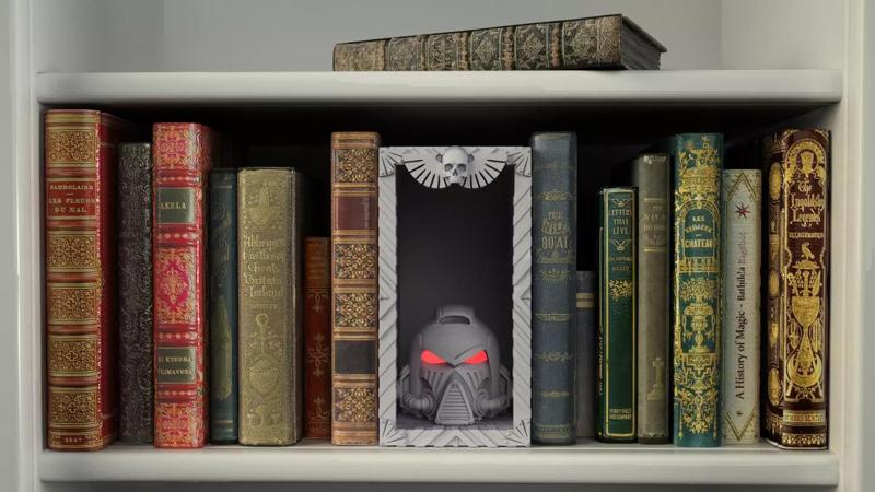 space helmet booknooks