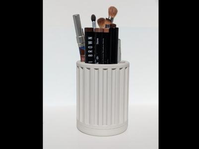 Brush Cup with removable bottom