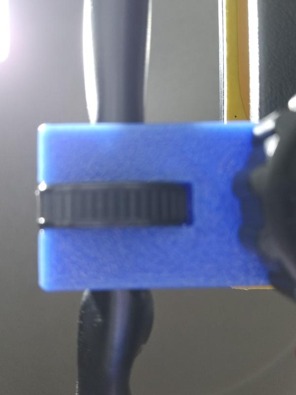 Simple Hot Bed Cable Holder for Anycubic i3 Mega Remix