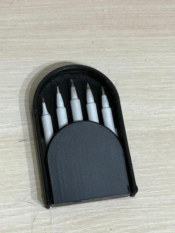 Soldering tips holder
