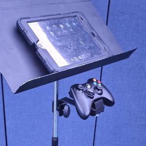 Xbox360 controller holder for mic stand