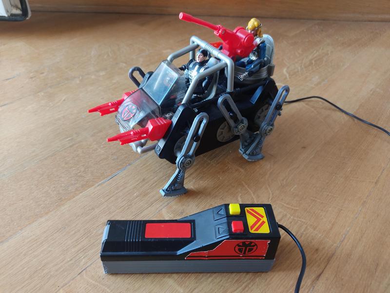 Captain Power: Leg, Bumper and Battery Cover replacements for "Dread Stalker" Walking Vehicle