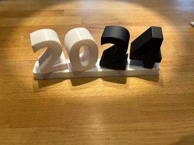 New Year 2024 - rotating - V2