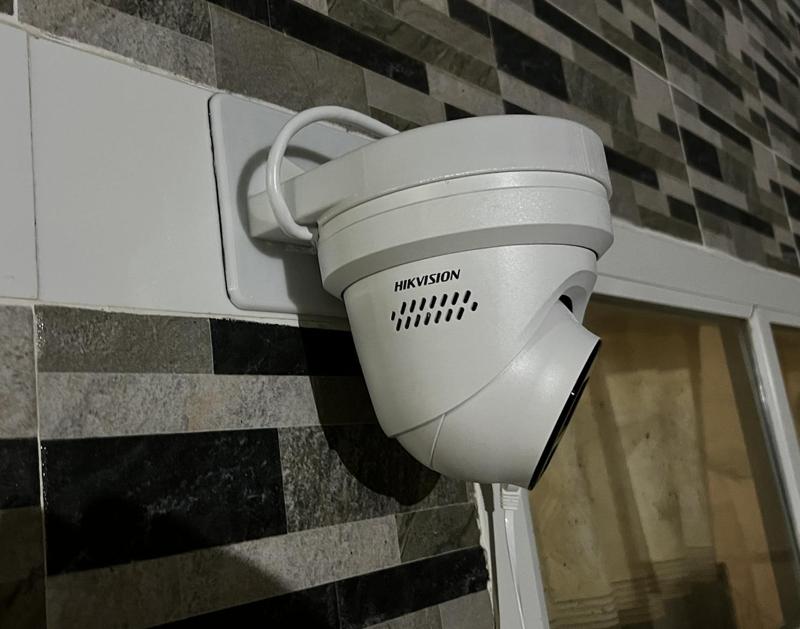 Double-sided tape bracket for Hikvision Dome IP camera