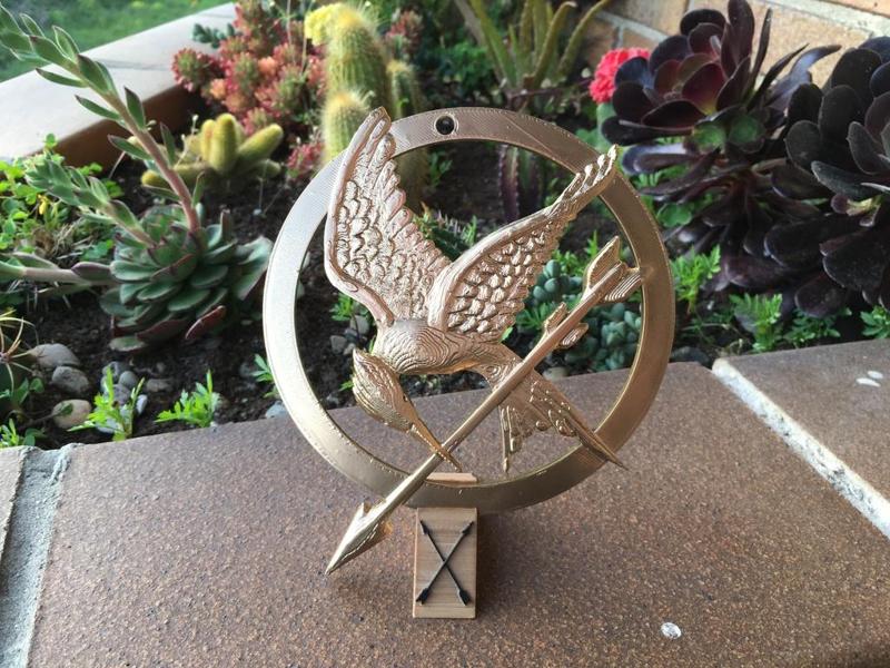 Mockingjay's Pendant Support
