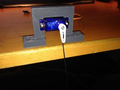 Marklin C servo support straight under table