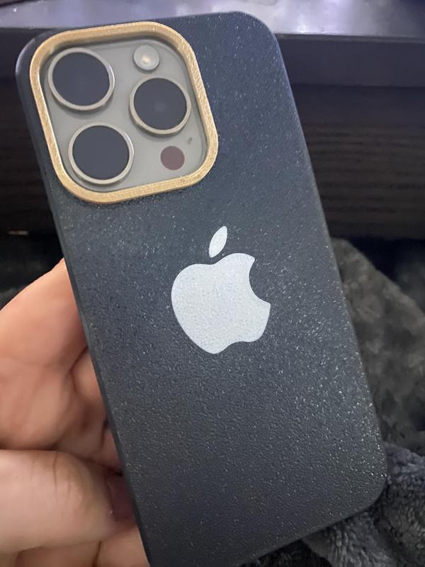 iPhone 15 Pro - Ultra Slim CASE with Camera Guard magsafe and apple logo