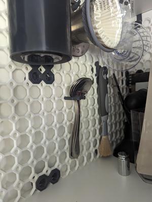 Multiboard - Double pegboard Click Hook - with raised front edge