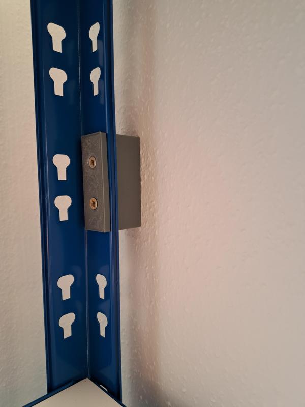 Abstandshalter und Regalbefestigung (spacer and shelf mounting)