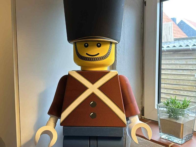 Premium Royal L3GO Guard Model UPDATED With Magnet