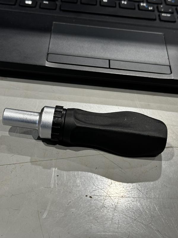 Racheting Screwdriver Handle