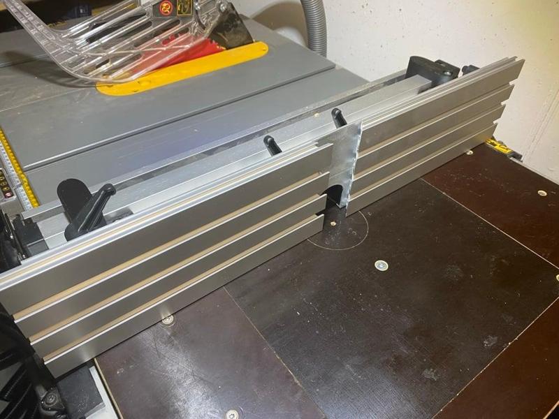 Dewalt DWE 7492 Router Fence