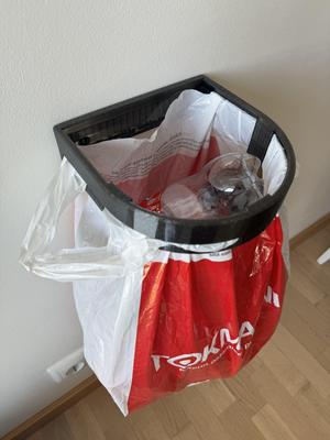 Trash bag wall mount