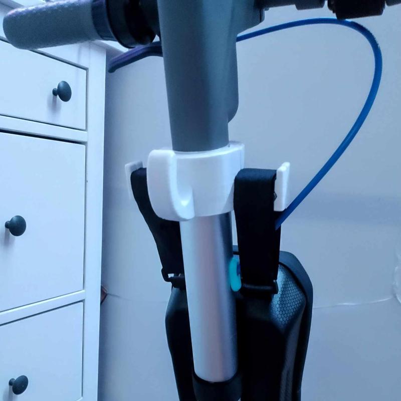 Bag holder / mount with cargo hook for Ninebot g30 max & Motus scooty 10
