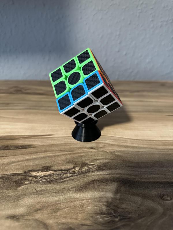 Small Stand for Rubiks Cubes