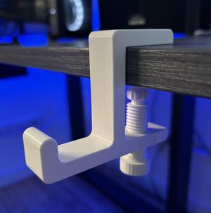 Sligthly overengineered desk clamp
