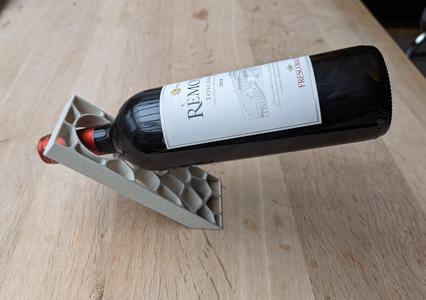 Voronoi Anti-Gravity Wine Bottle Stand