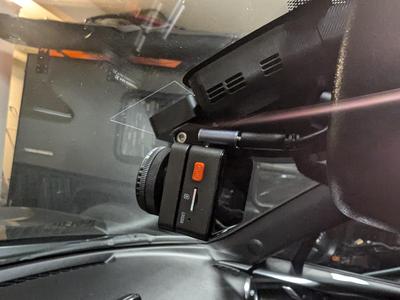 Compact mount for Vantrue E2 camera