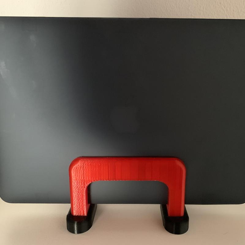 Macbook Pro and Laptop Vertical Stand