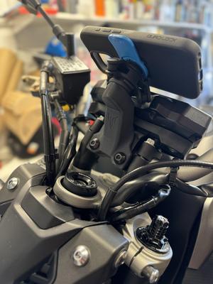 Quad Lock mount for Yamaha MT07 FZ07