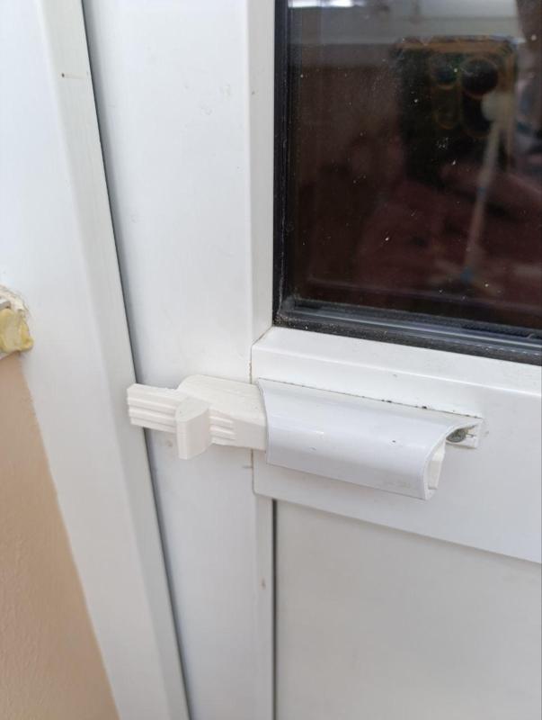 latch for plastic balcony door