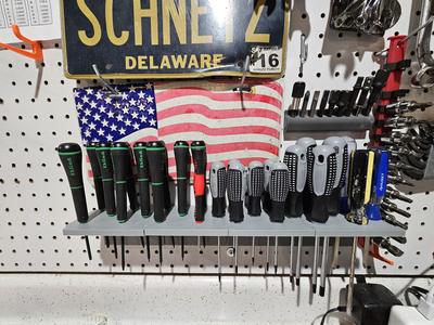 Pegboard Screwdriver Holder (1"/25.4mm spaced board, American)