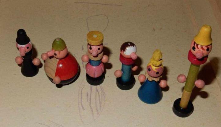 FIGURES FOR CHILDREN'S BOARD GAME - LONG, WIDE AND SHARP-EYED