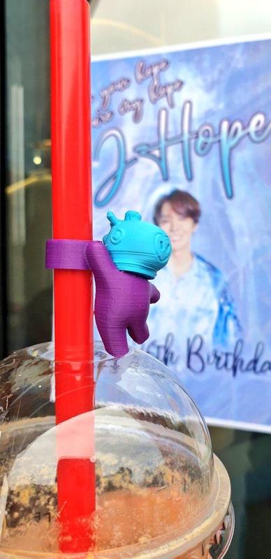 BT21 Mang Straw hugger