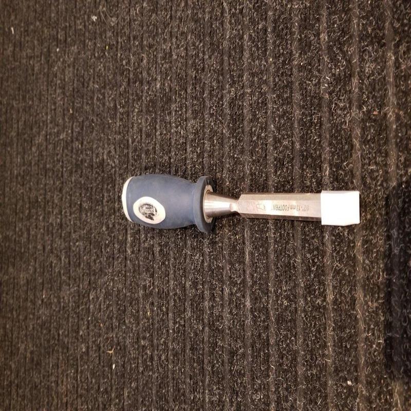 chisel tip guard/ protector. 1/2" footprint brand. 