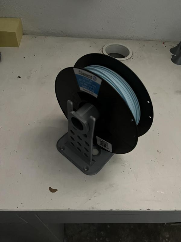 Filament holder, storage, guilde