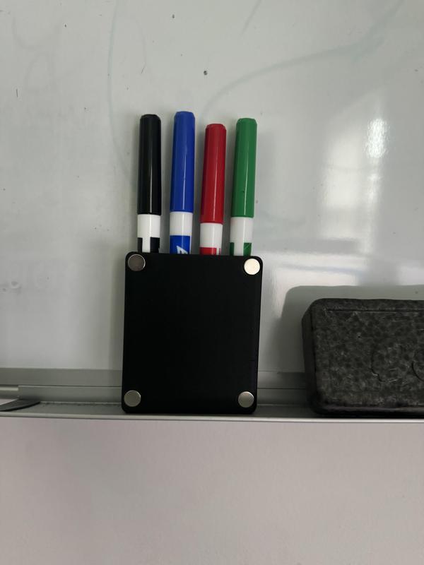 Expo Fine Tip Marker Holder w/ Magnets
