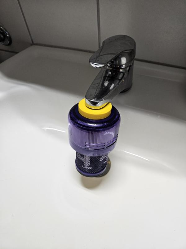 Dyson Filter Cleaner V12