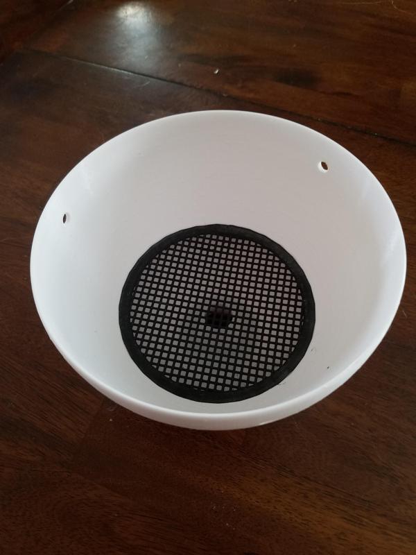 Hanging pot needing less watering