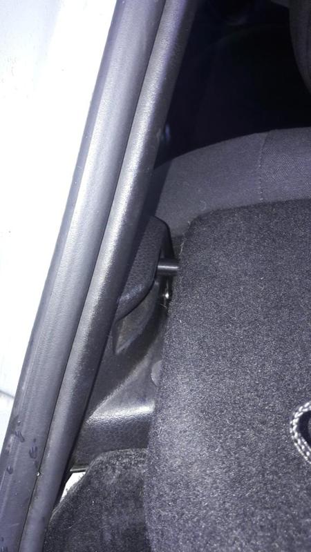 Rod for parcel shelf for Mini Cooper R56