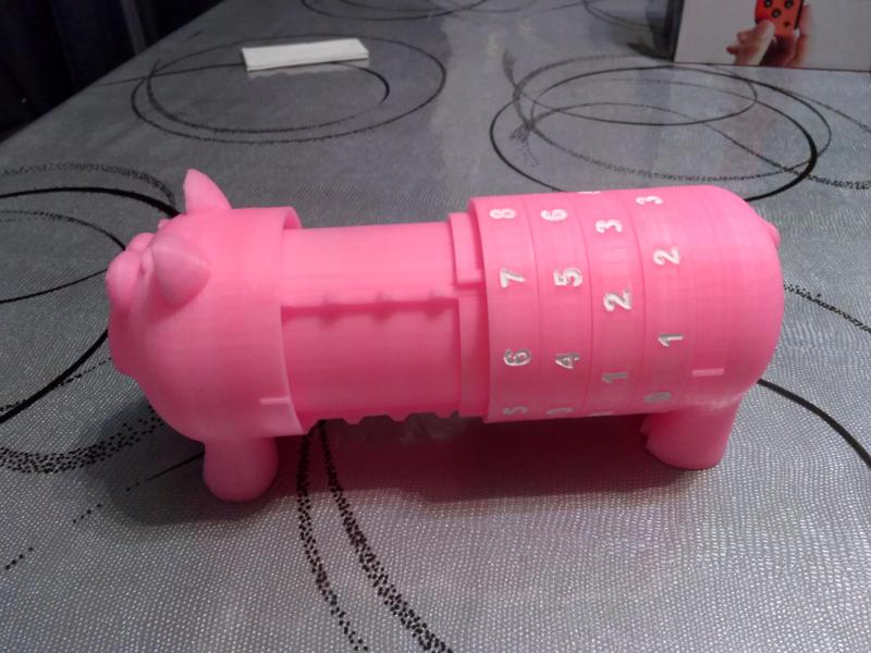 PIGGYBANK CODE - TIRELIRE COCHON A CODE