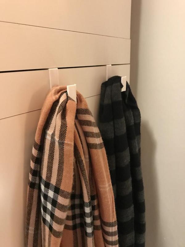 scarf hook