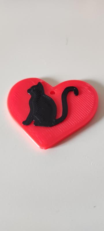 CAT HEART KEYCHAIN