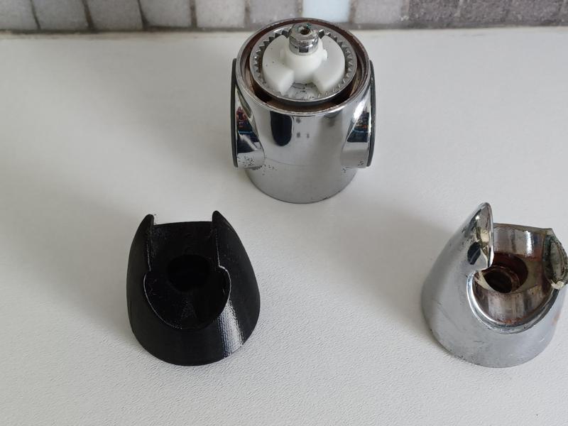 Replacement shower head clamp holder